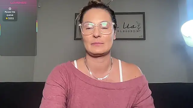 Mandyrheaa online show from December 1, 8:44 pm