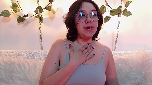 Milie yue online show from October 21, 3:10 am