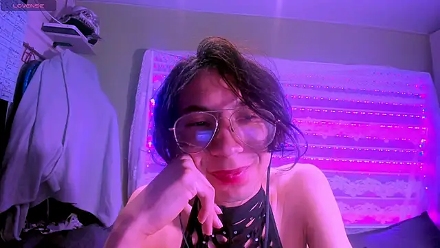 najimi uwu online show from November 11, 9:34 pm