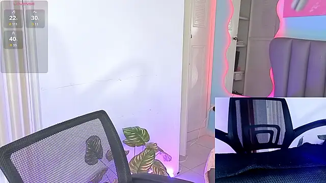 Aria Russo online show from February 14, 4:20 pm