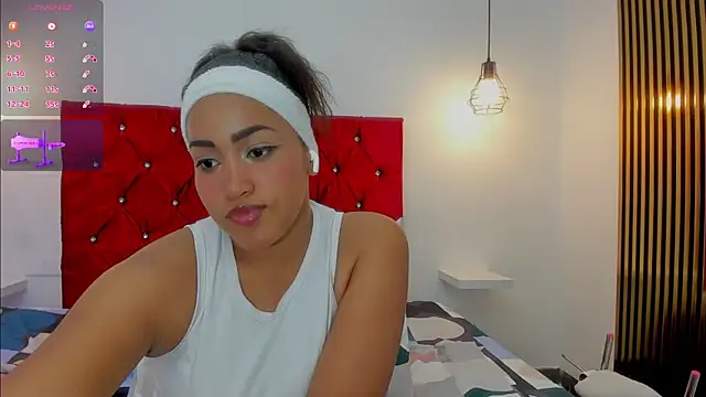 NahomiWalker  online show from November 24, 8:00 pm