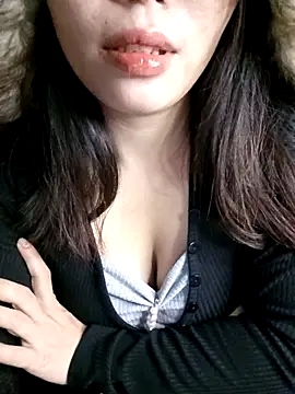 Fish yellow online show from November 2, 3:15 pm