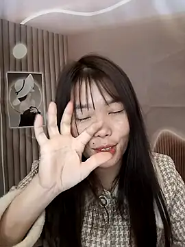 Fish yellow online show from November 15, 1:17 am