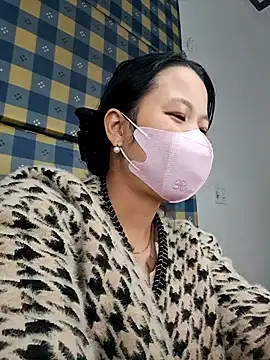 GinnaLa online show from October 28, 1:44 am