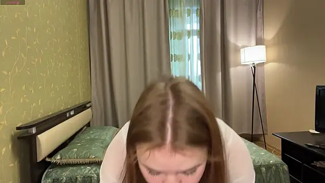 KarlynGow online show from February 10, 7:44 am