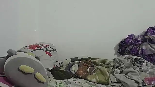 Layla Latina online show from November 26, 1:06 am