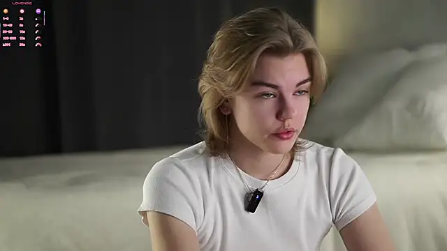 MelodyBaur online show from December 19, 2:53 pm