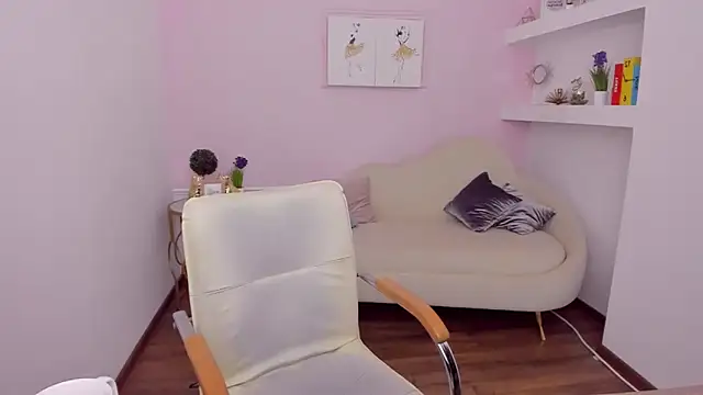 NoraSimons online show from February 11, 7:54 am