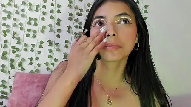 miadaviesx online show from December 17, 8:24 pm