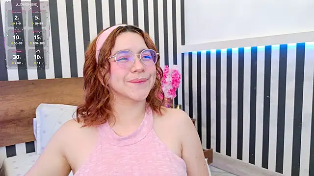 sussiestrawberry online show from October 27, 10:11 am