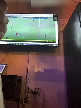 Lia  white online show from December 4, 11:59 pm