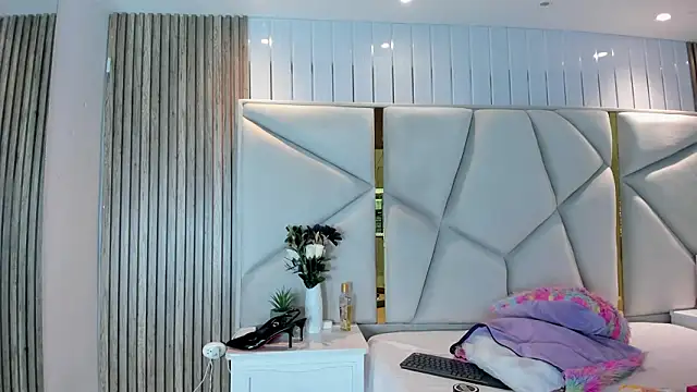 SweetKata  online show from February 1, 7:12 pm