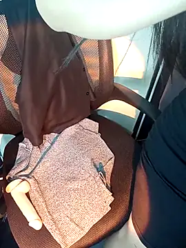 Cherry Le02 online show from February 13, 7:15 pm