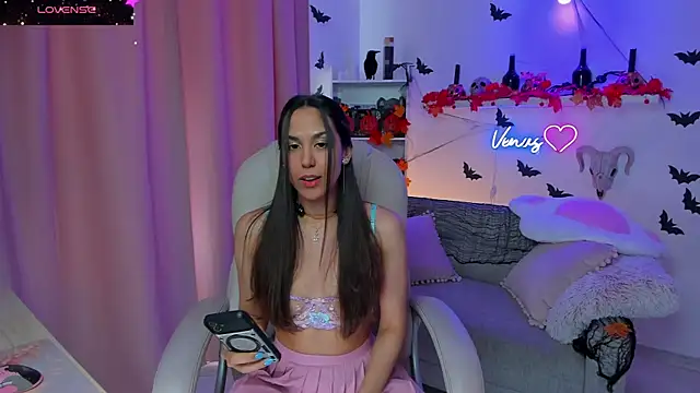 VenusIslove online show from October 23, 9:10 pm