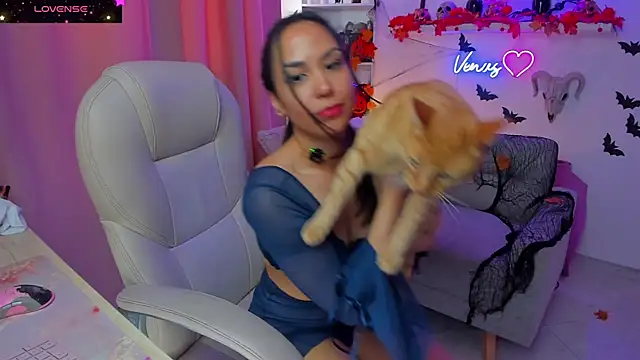 VenusIslove online show from October 10, 8:14 pm