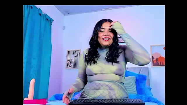 victoriagot  online show from December 4, 5:32 am