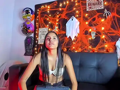 Cattalina 25 online show from November 4, 10:48 pm