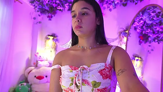 ISA NIXON online show from January 14, 9:42 pm