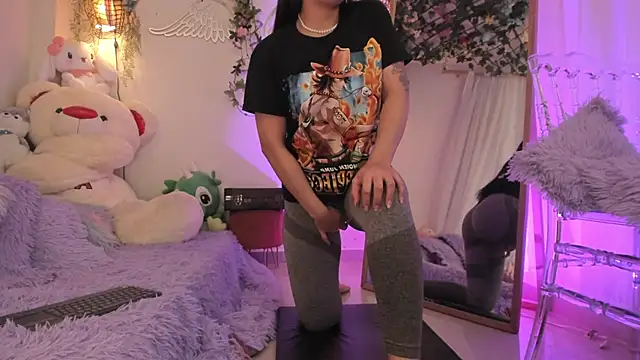 ISA NIXON online show from February 8, 11:18 pm