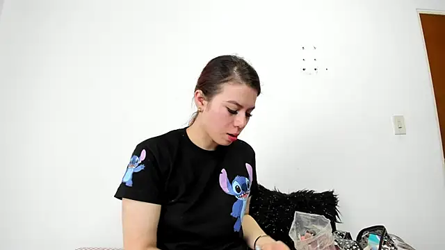 Vanessa Martinz online show from October 27, 12:44 pm