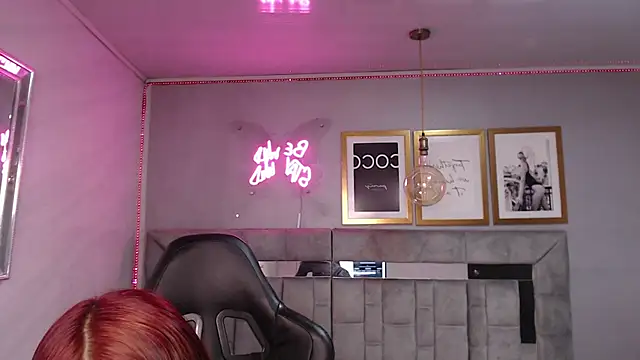 Cute Martina v online show from December 15, 8:03 pm