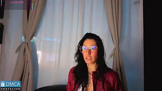 eva delight  online show from February 16, 11:10 am