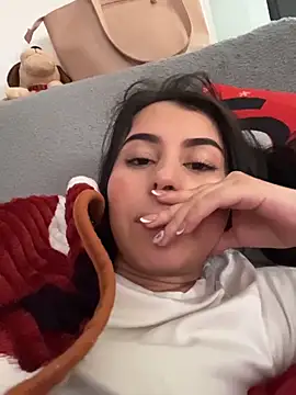 BIJOU SECRET online show from December 19, 8:34 pm