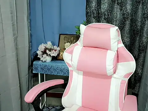 Mia Cally online show from November 17, 2:23 am