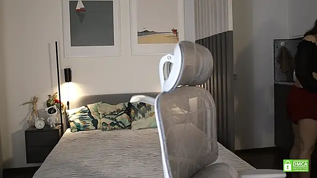 amelie shine online show from November 9, 12:45 pm