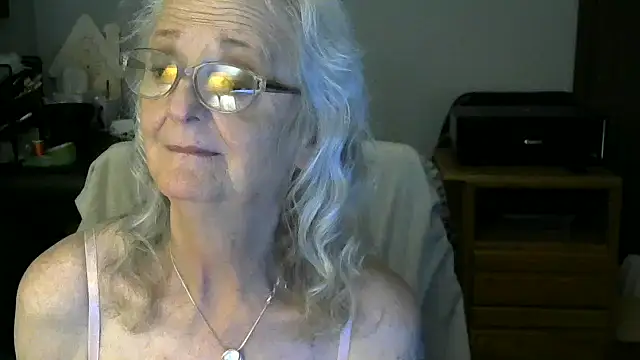 JoleneDelacroix online show from November 10, 3:23 am