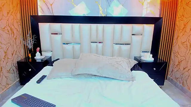 Kelly Swift online show from October 28, 5:02 am