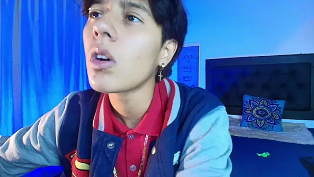 Ghost  Girl  online show from November 11, 1:45 am