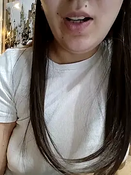 Emily  love online show from December 1, 4:53 pm