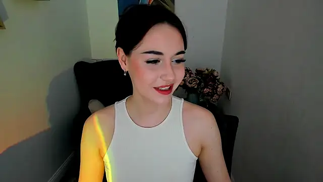 MakeYoueHappy online show from February 28, 3:28 am