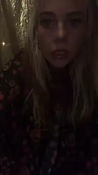 roxiebaby online show from November 14, 8:36 am