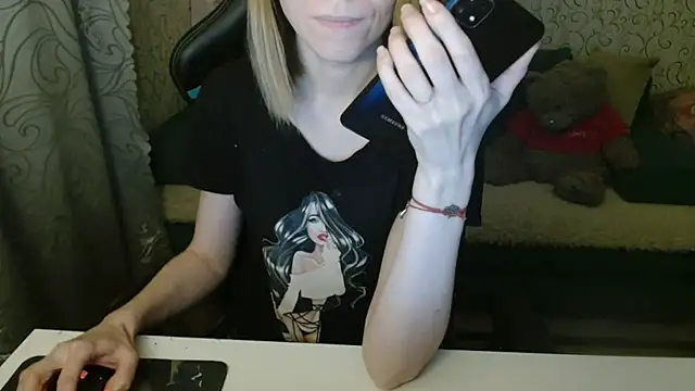  Alisa Allison  online show from November 9, 3:19 pm