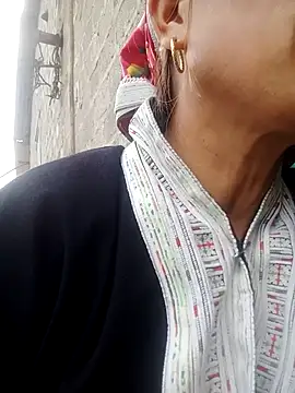 bella-la online show from March 2, 8:32 am