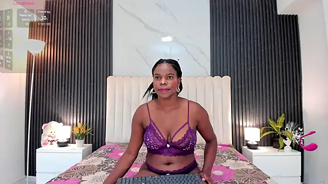 Katrina London online show from November 26, 8:10 pm