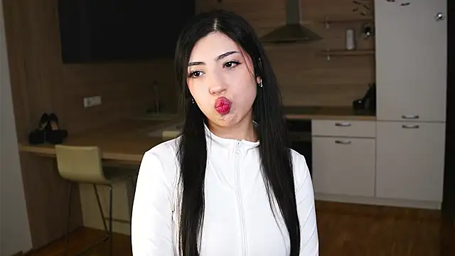 TonjaNeace online show from November 5, 5:23 am