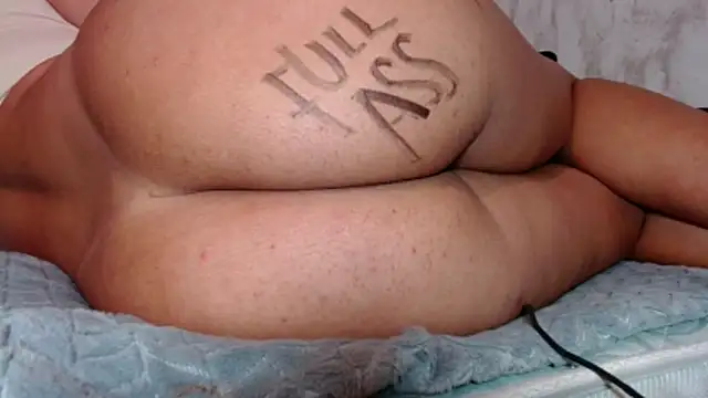 SexyBombs-01 online show from February 19, 10:30 pm