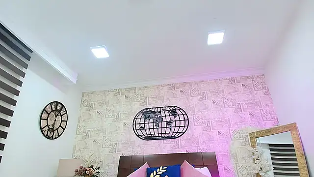 Marilyn Blakee online show from November 9, 1:18 pm