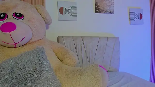 little emiily  online show from December 4, 1:35 pm