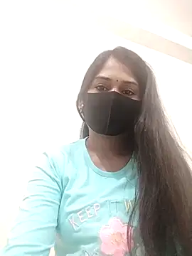 Green LaDY66 online show from December 4, 6:04 am