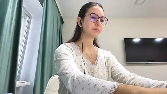 Allisgree online show from October 29, 6:07 am