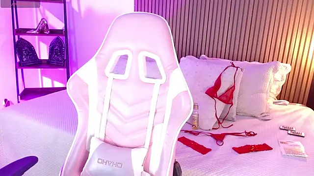 Skay bluee online show from November 1, 4:22 pm