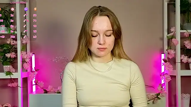 VanessaLightDiamond online show from February 12, 6:48 am