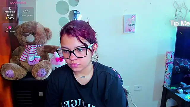 Emma boo online show from March 1, 5:45 pm