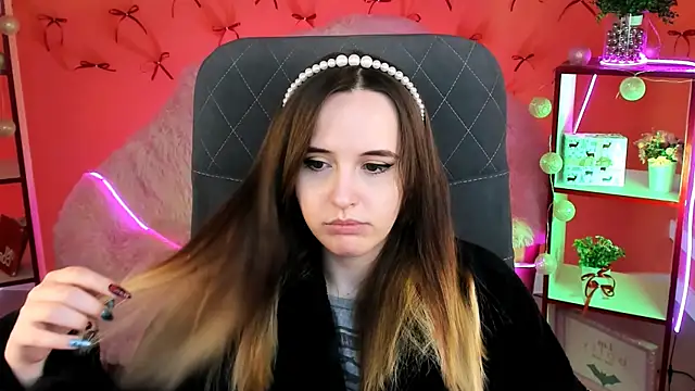 IreneBailey online show from December 3, 1:46 pm