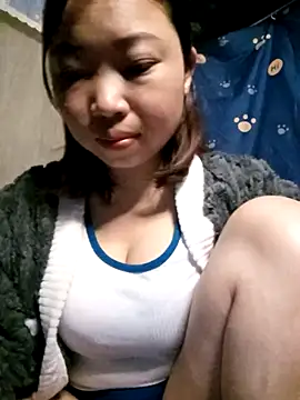 julybe online show from February 12, 4:41 pm