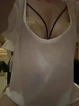 aniani11 online show from March 11, 1:36 pm